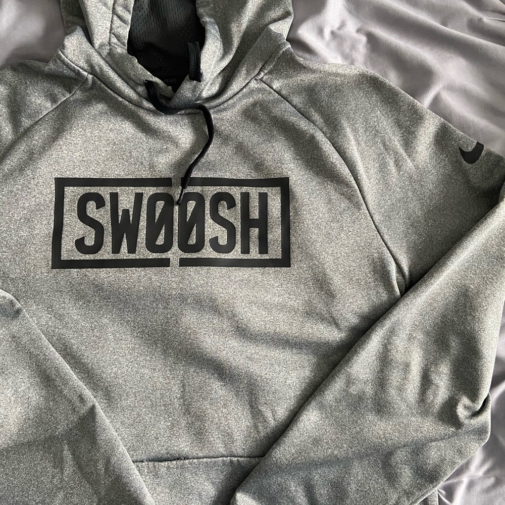 gray nike hoodie!